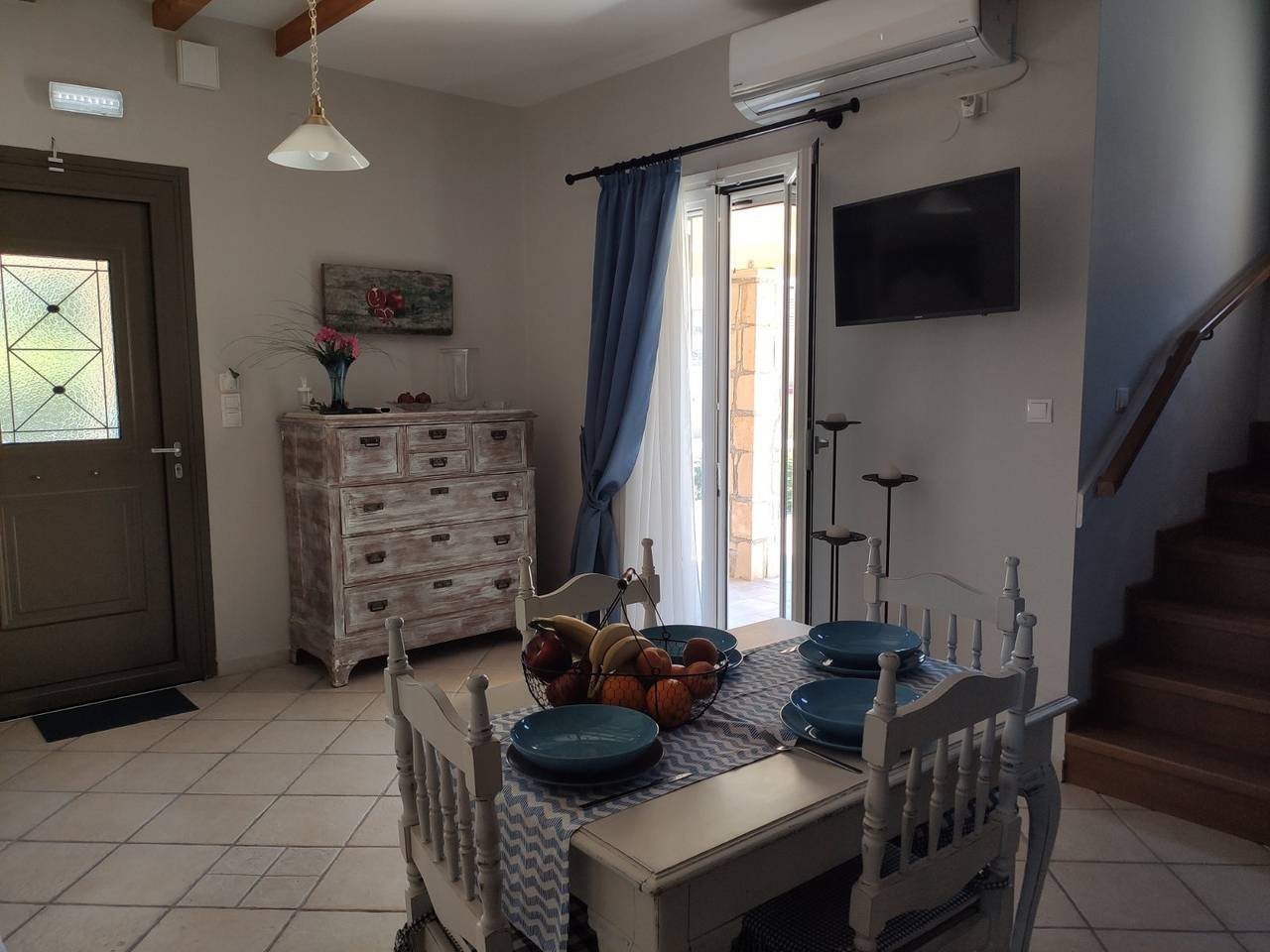 Villa 'Rose' with Mountain View, Wi-Fi and Air Conditioning in Kefalonia