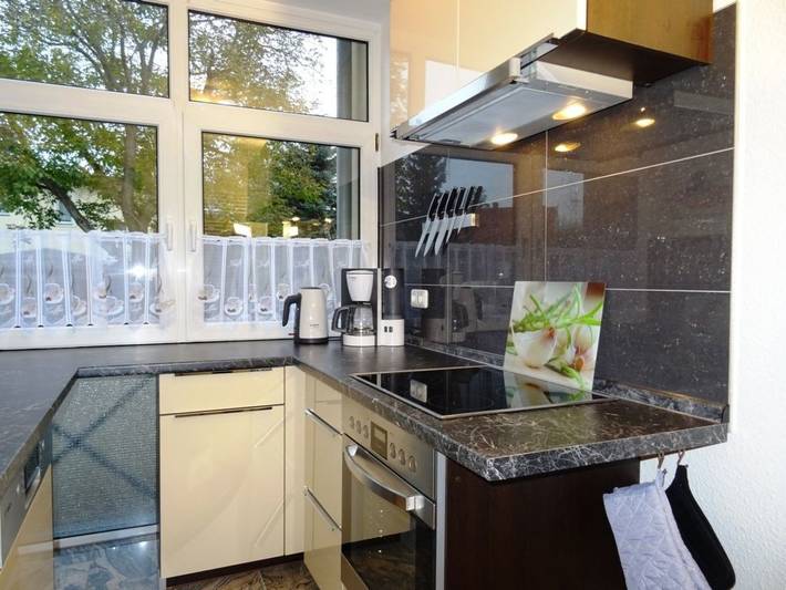 Ferienwohnung für 7 Personen, mit Balkon und Garten in Prohlis - 2