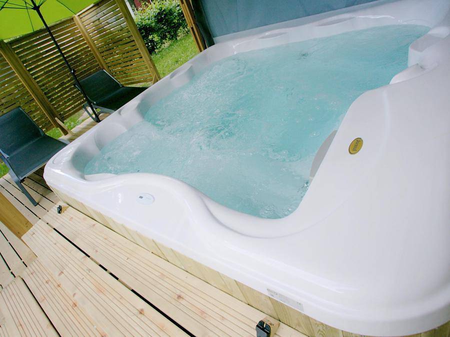 Camping Nantes Camping  - Mobilhome 6 personas - Chalet Atlántico 3 habitaciones + 2 baños 40m² + Spa in Nantes, Nantes region