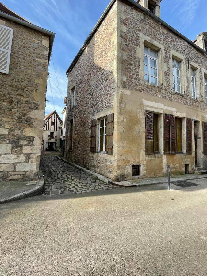 Appartement entier, Two-Bedroom Apartment in Avallon, Parc naturel régional du Morvan