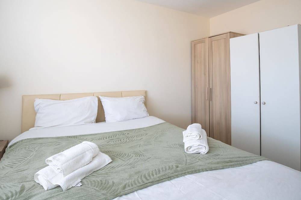 Apartamento entero, Cosy 4 Bed House Sleeps 8 - Wi-Fi Netflix in Kettering, Northamptonshire