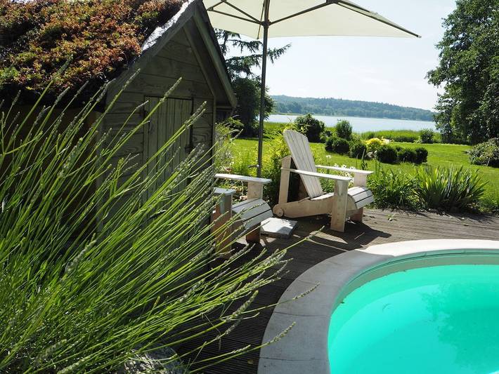 Ferienhaus für 4 Personen, mit Terrasse und Garten sowie Pool
