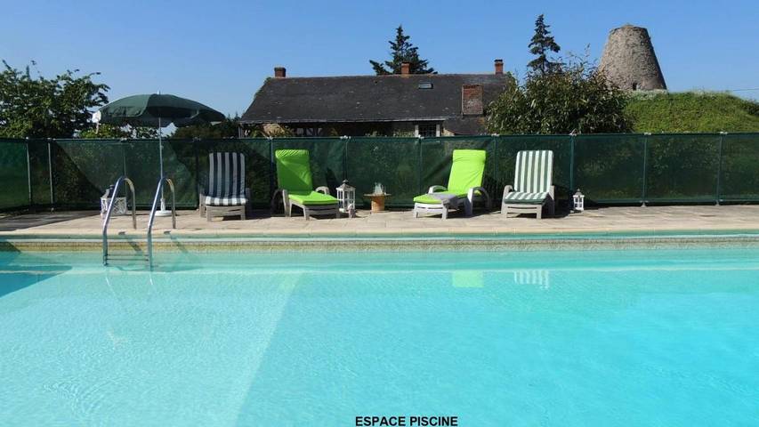 Location de vacances pour 5 personnes, avec vue ainsi que jardin et piscine, adapté aux familles à Faye-d'Anjou - 4