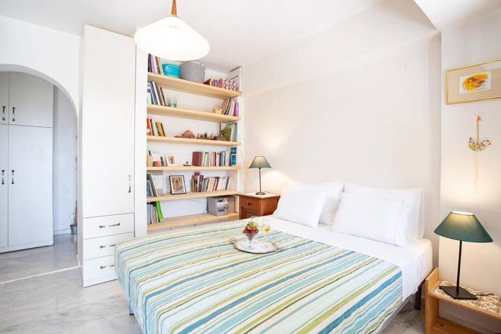 Location de vacances pour 3 personnes, avec jardin ainsi que vue et piscine, animaux acceptés à Héraklion - 3