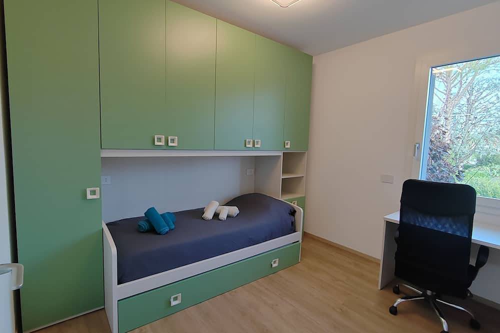 Appartamento intero, La Terrazza - Very Quiet - Free park - 3 min Varese center and lake - Air Cond. in Varese, Provincia di Varese