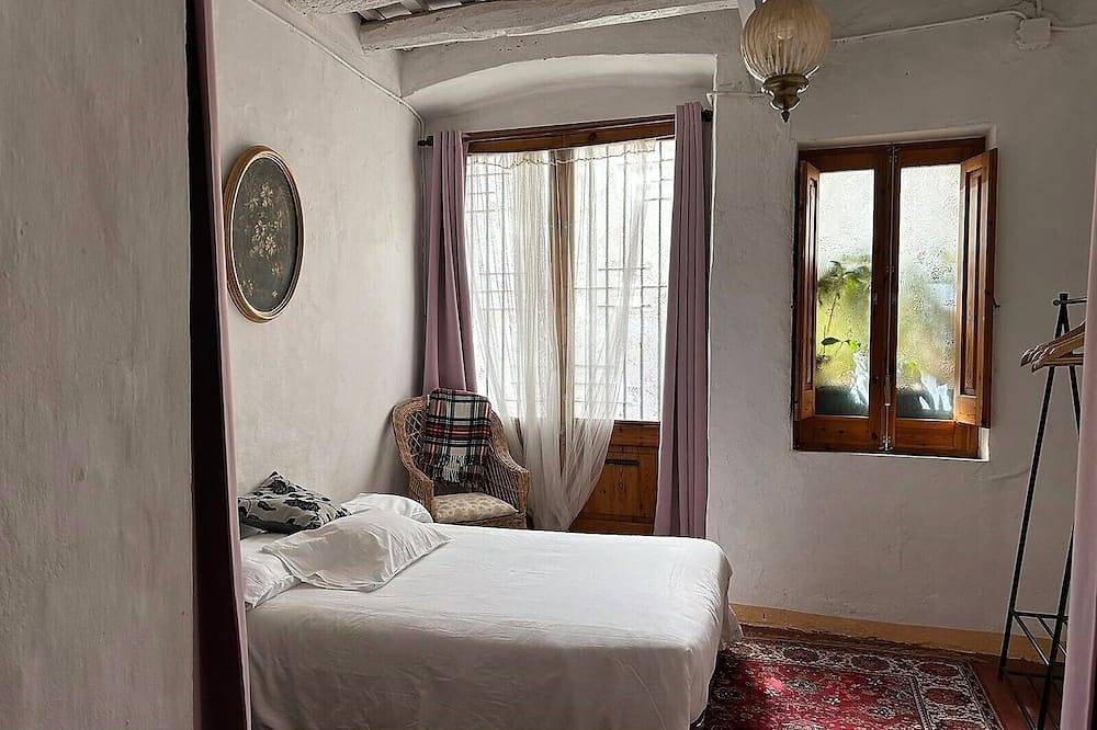 Costa Maresme, Barcelona, Clark´s 3 Bedroom Townhouse in Urbanizacion Montcabrer, Vilasar de Dalt