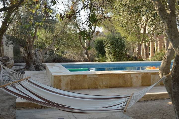 Villa for 9 people, with garden and balcony in Malta