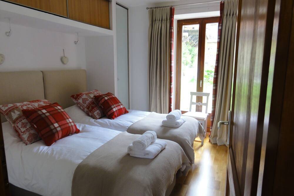Entire apartment, Beautiful apartment in the centre of Argentiere, Chamonix . Maison Rose. Apt 1 in Argentière, Chamonix-Mont-Blanc