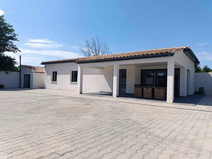 Villa pour 8 personnes, avec jardin et piscine ainsi que terrasse et jacuzzi à Avignon - 4