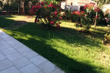Gîte pour 2 personnes, avec jardin à Suze-la-Rousse