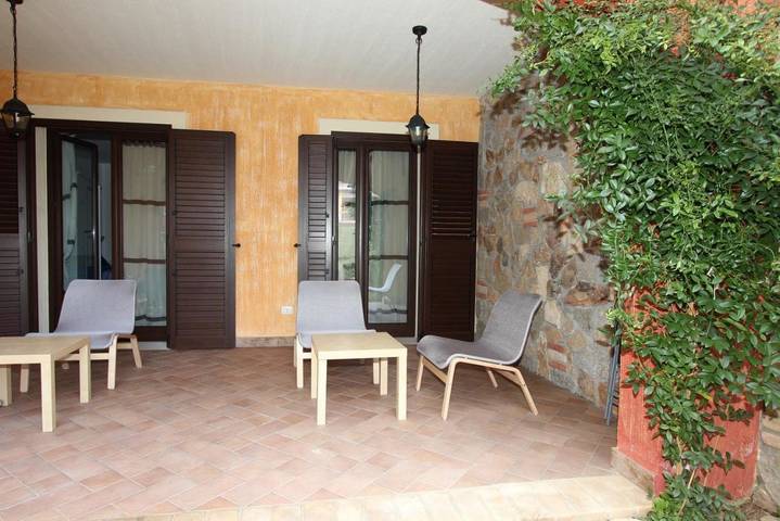 Chambre d’hôte pour 2 personnes, avec Balcon et Terrasse ainsi que Jardin et Vue à Villasimius