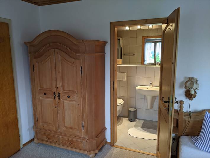 Schusterbauer-Hof - Ferienwohnung 2-4 Pers. 60 qm, großer Balkon in Schleching, Bayerische Alpen