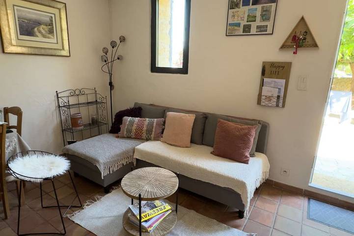 Location de vacances pour 4 personnes, avec jardin et piscine à Puyvert - 4