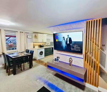 Location de vacances pour 4 personnes, avec jardin et vue ainsi que sauna et bassin pour enfant à Portree