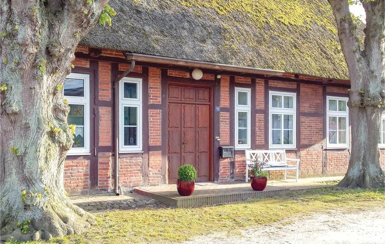 Ferienhaus für 6 Personen, mit Terrasse und Garten an der Kieler Bucht - 2