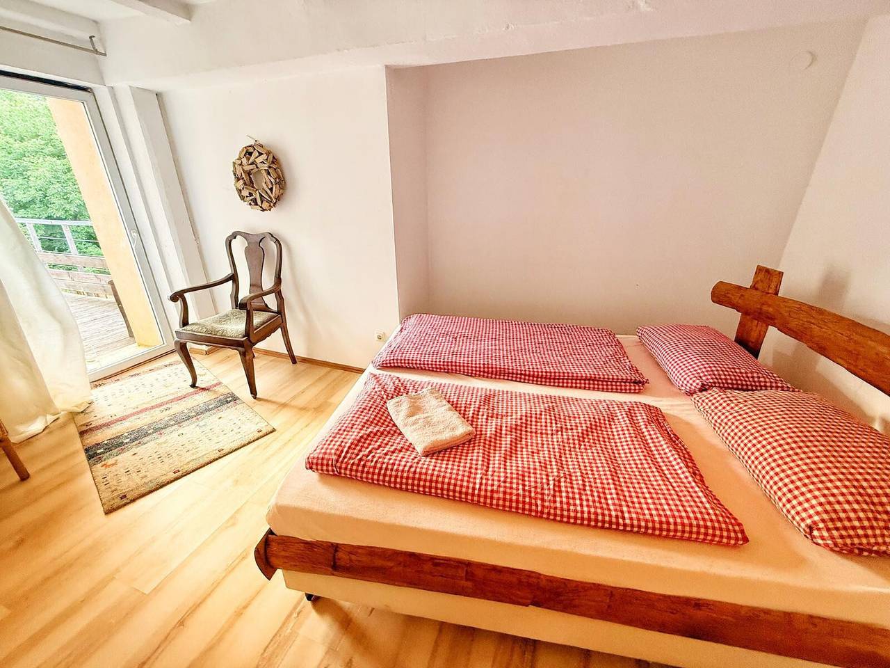 Ganze Wohnung, Ferienwohnung '6 & 7' mit offener Terrasse und Wlan in Burghaslach, Steigerwald