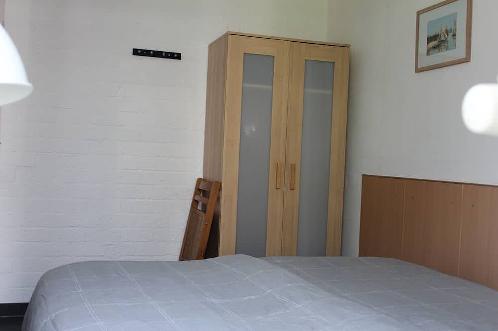 200m vom Meer entfernt 6 Personen Bungalow, in einem kleinen Park mit ebenerdiger Dusche in Stavenisse, Niederländische Nordsee