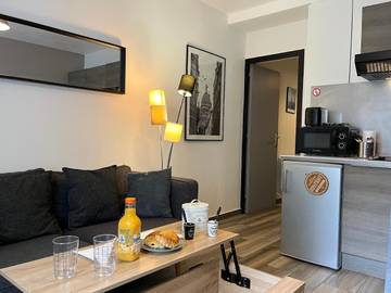 Gîte pour 2 personnes, avec terrasse à Vanves