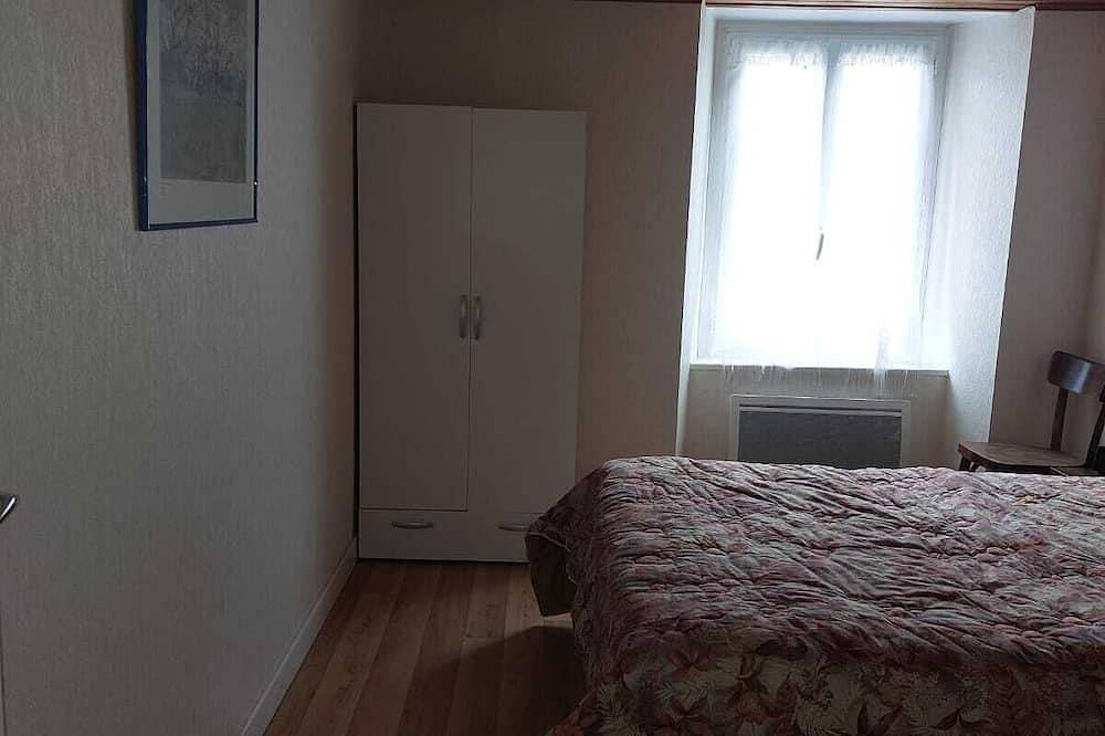 Appartement entier, Appartement agréable au coeur du village de Condat in Condat, Parc naturel régional des Volcans d'Auvergne