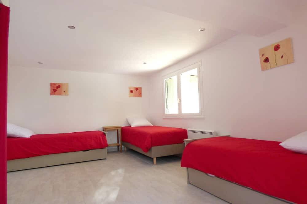Oasis de loisirs : 20 personnes - 8 chambres - Jeux - Vue panoramique au calme in Bergerac, Périgord Pourpre