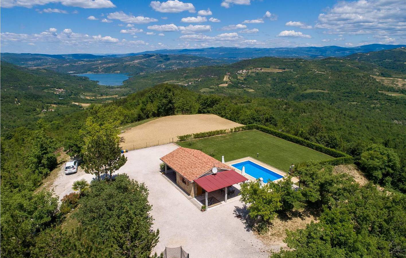 Ferienhaus für 4 Personen mit Terrasse in Pazin, Zentralistrien