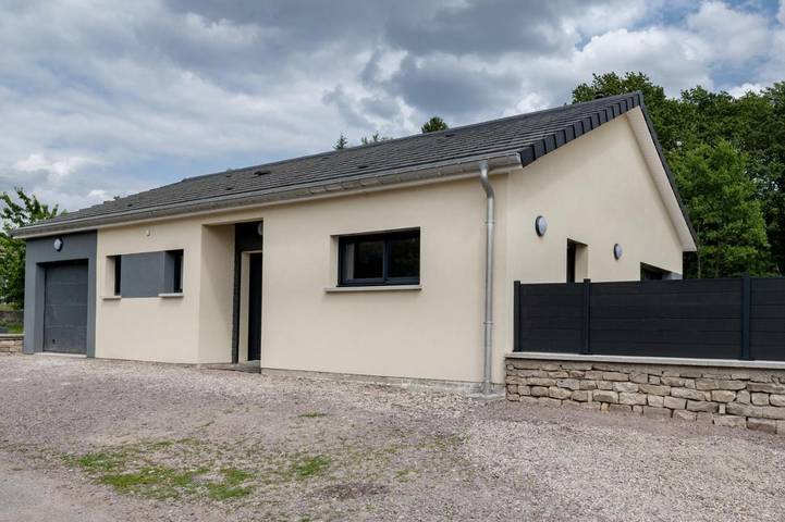 Location de vacances pour 5 personnes, avec terrasse à La Chapelle-aux-Bois - 2