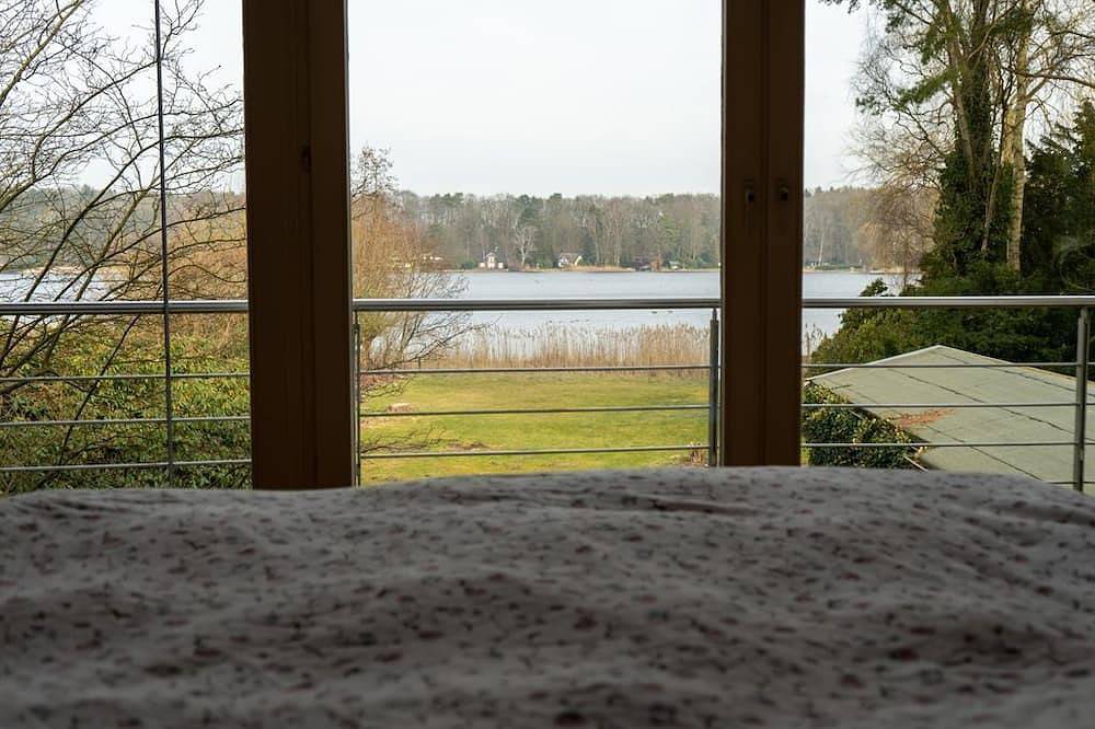 Haus am See - Ferienhaus, Dusche und Badewanne, Seeblick in Bad Segeberg, Kreis Segeberg