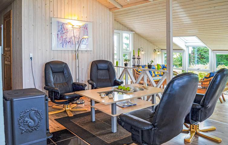 Ferienhaus für 6 Personen, mit Terrasse und Garten in Vorupør - 4