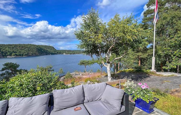 Ferienhaus für 9 Personen mit Garten in Risør