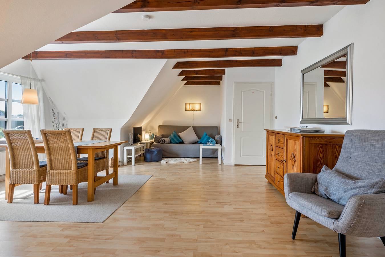 Ganze Wohnung, Ferienwohnung 'Silbermöwe' mit Gemeinschaftsgarten und Wi-Fi in Pellworm, Nordsee - Schleswig-Holstein