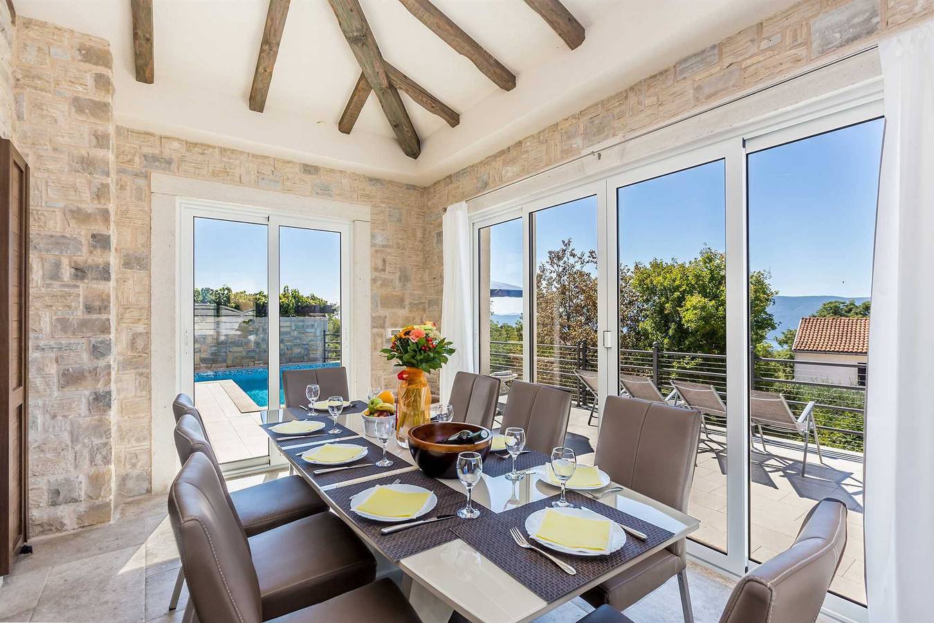 Villa Lurda mit herrlichem Meerblick und beheiztem Pool in Linardici, Krk