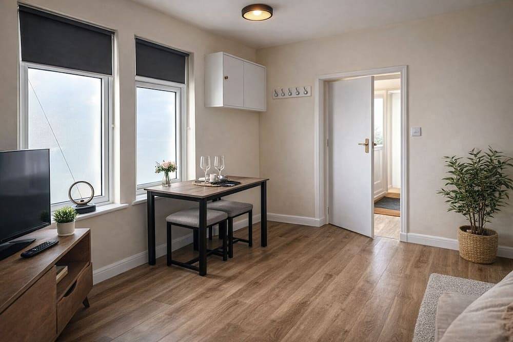 Entire apartment, Central Swindon - 1 bed Flat, modern free parking in Swindon, South West England