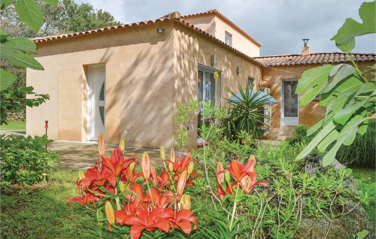Encantador apartamento con piscina y WiFi, cerca del centro de la ciudad y del río in Ville-di-Paraso, Region de Calvi
