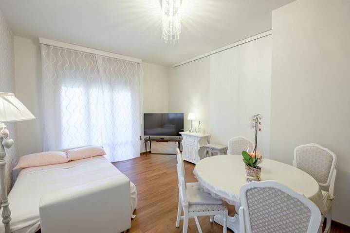 Appartamento per 2 persone, con Balcone e Terrazza nonché Giardino e Panorama a Forlì
