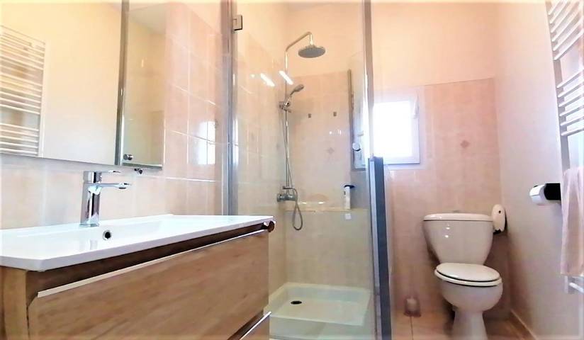 Gîte pour 4 personnes, avec vue et jardin à Valréas - 3