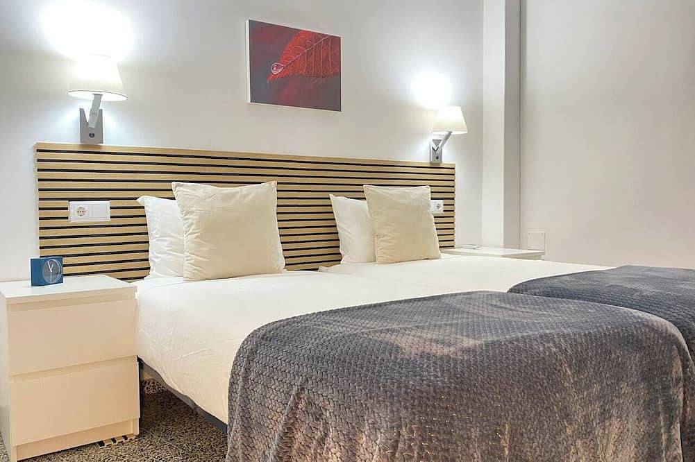 Entire apartment, Apartamento Padrón Centro P1 by Urent in Padrón, La Coruña Province