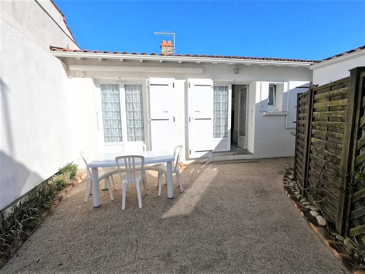 Central house in quiet alley in La Tranche-sur-Mer, Vendée
