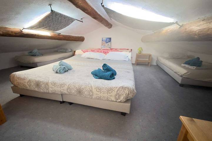 Location de vacances pour 5 personnes, avec jardin et piscine à Puyvert - 3