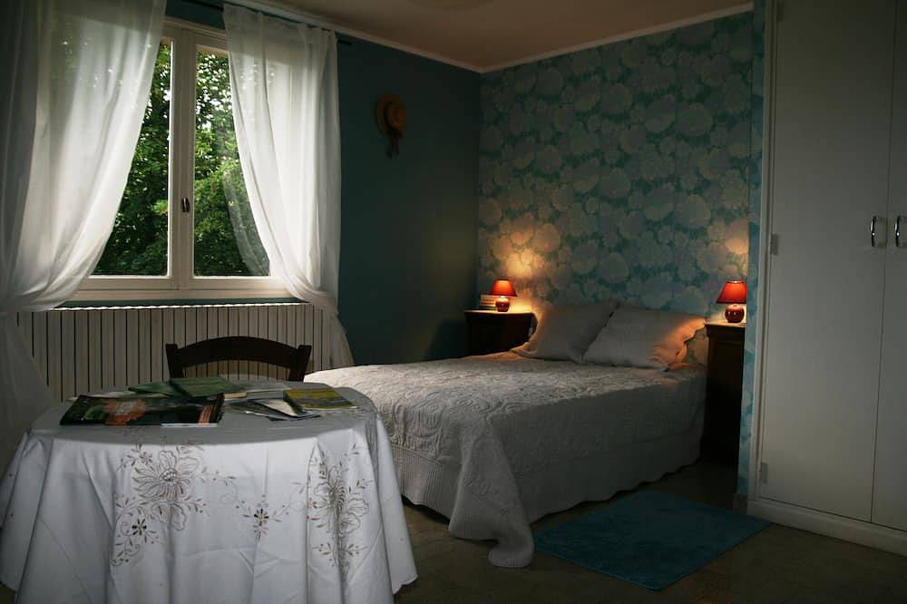 In allen Jahreszeiten Haus in üppigem Grün + privatem Pool und Wald in Mison, Forcalquier und Umgebung