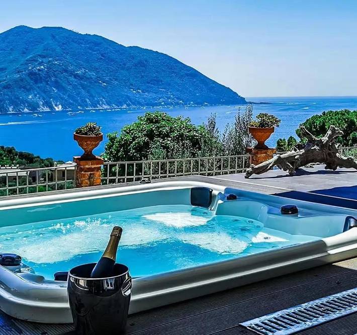 Maison d’hôte pour 2 personnes, avec terrasse et vue à Recco
