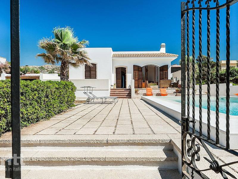 Tritt — Charming vacation home with swimming pool for 6 people in Cornino near the sea in Custonaci, Provincia de Trapani