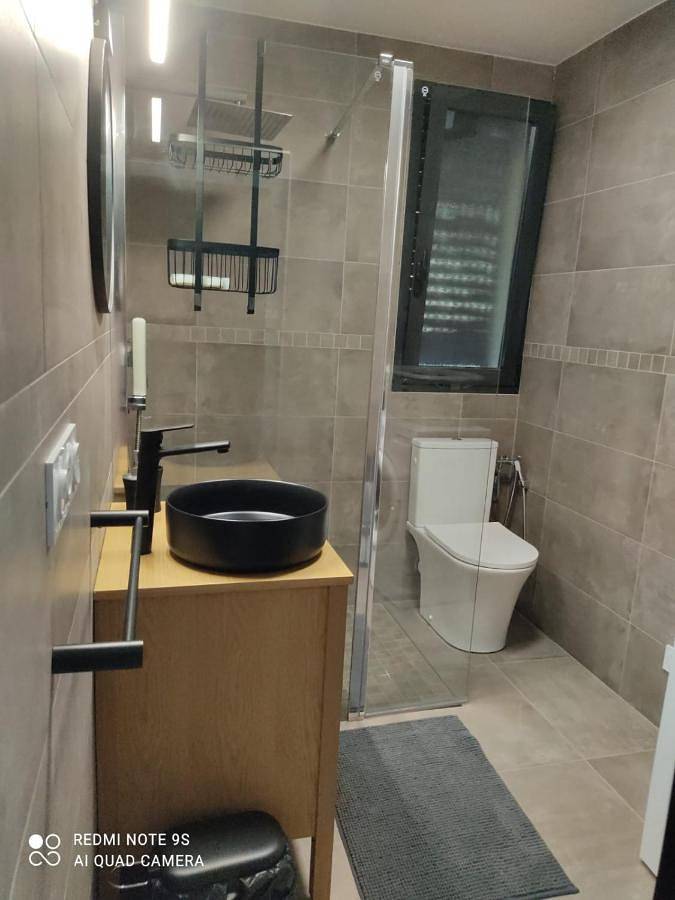 Appartement entier, T1 bis avec mezzanine, belle terrasse et jardinet. in Moncale, Région de Calvi