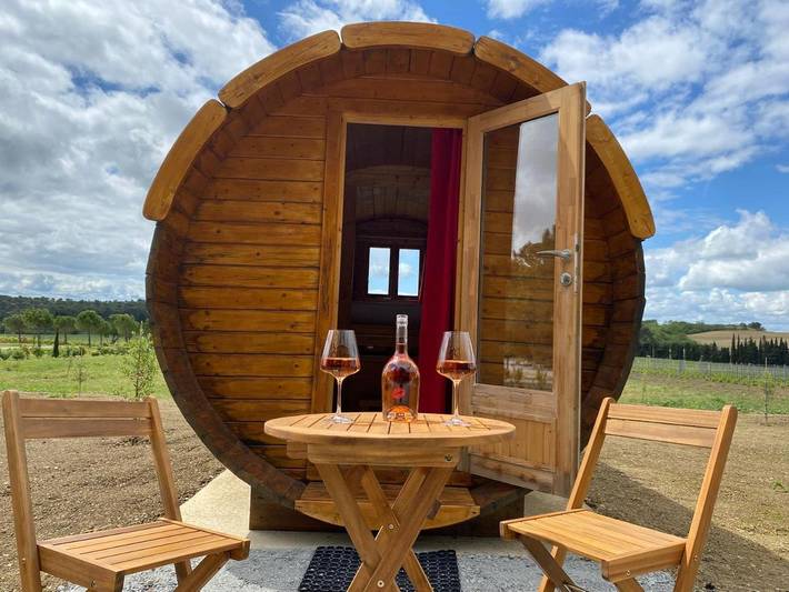 Tente pour 2 personnes, avec Terrasse et Jardin ainsi que Piscine et Vue