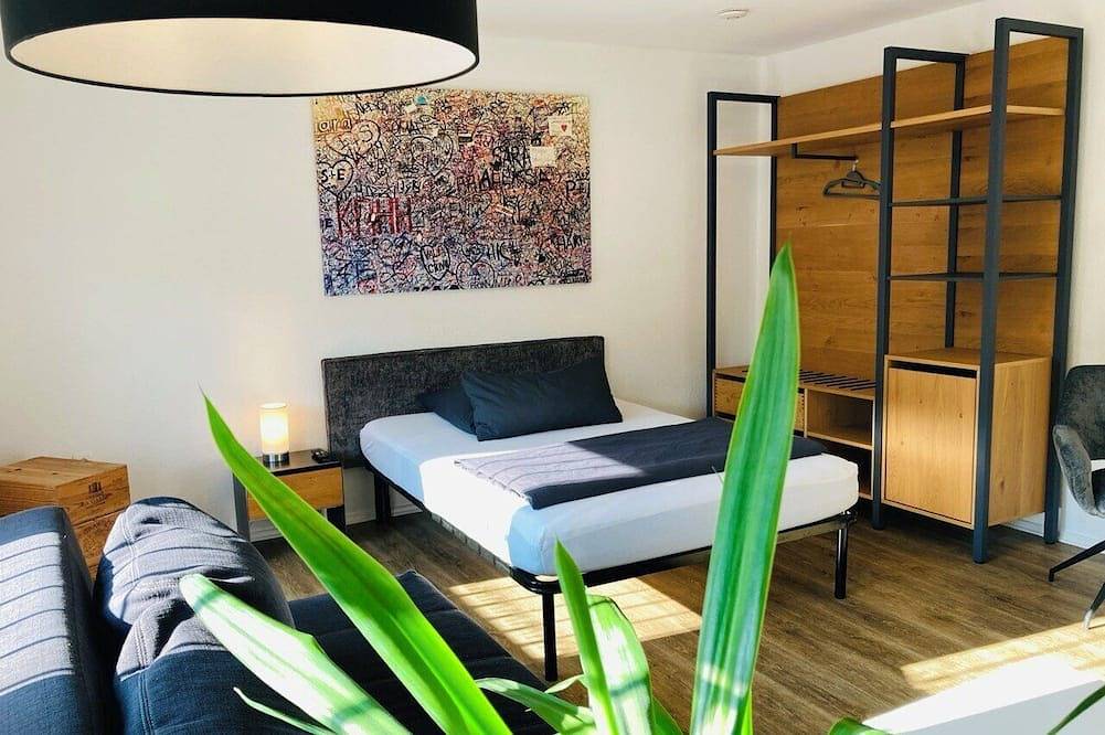 Ganze Wohnung, Modern und hochwertig eingerichtetes Penthouse (125qm) mit Balkon und kostenfreiem Wlan in Grettstadt, Fränkisches Weinland