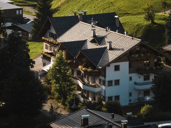 Appart’hôtel pour 4 personnes, avec vue ainsi que jardin et sauna, animaux acceptés