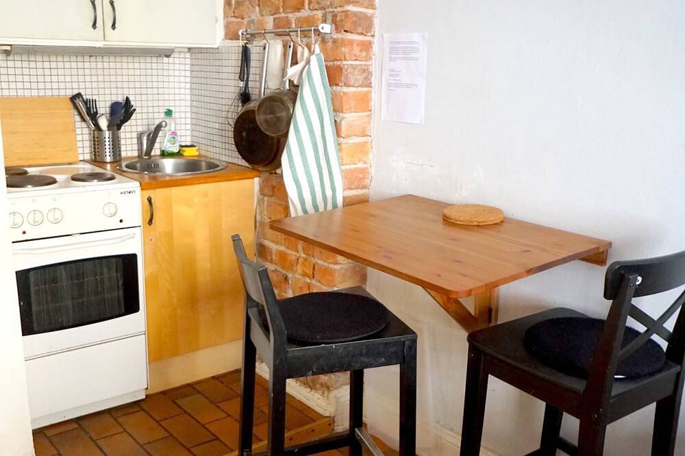 Ganze Wohnung, Spacious min from the center in Norrmalms stadsdelsområde, Stockholm