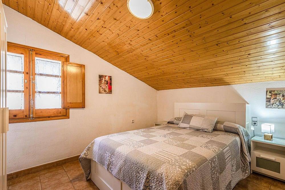 Bonita casa de 4 habitaciones en Riells. in Riells i Viabrea, Provincia de Gerona