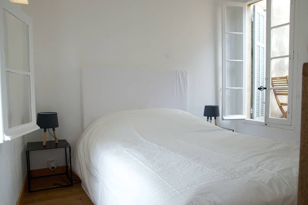 Appartement entier, Appartement dans le centre historique de La Ciotat in La Ciotat, Région de Marseille