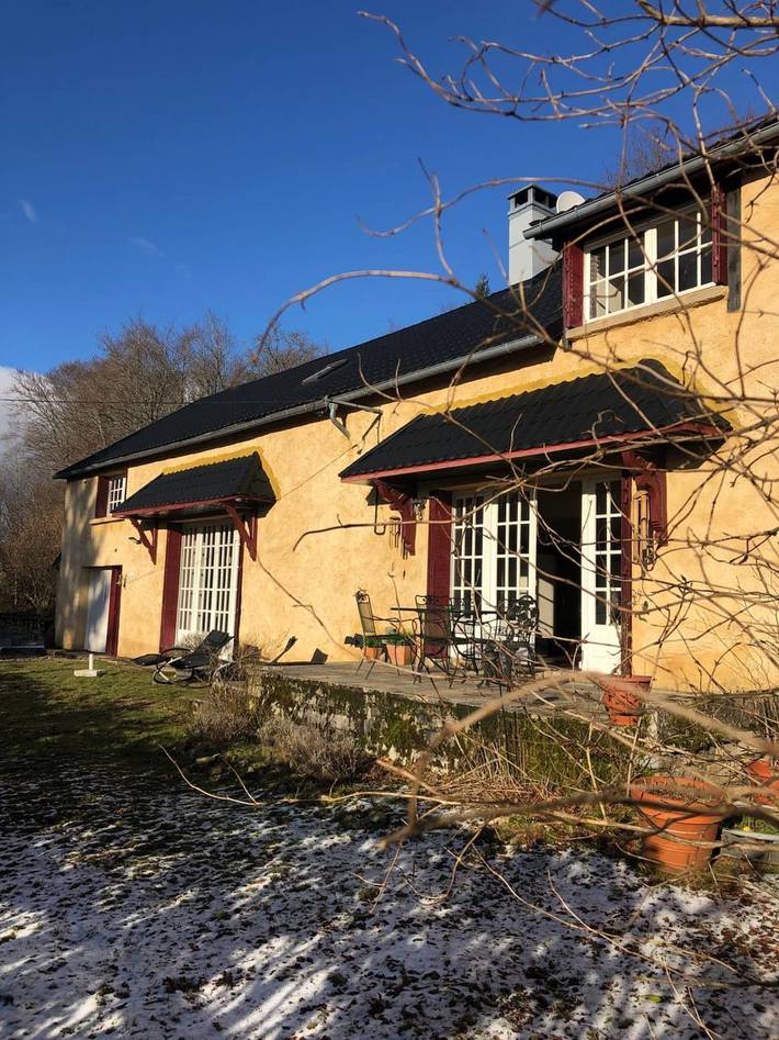 Location de vacances pour 10 personnes, avec Terrasse et Jardin dans Lac des Settons