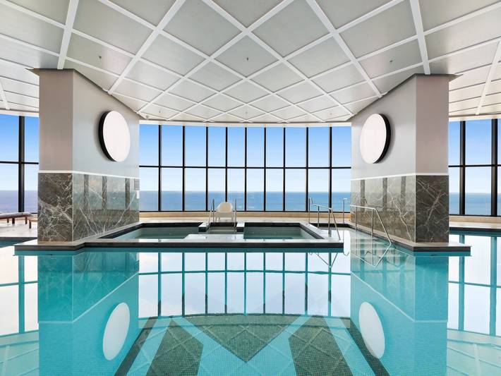 Vacation rental for 2 people, with balcony/terrace and pool as well as sauna and hot tub in Surfers Paradise